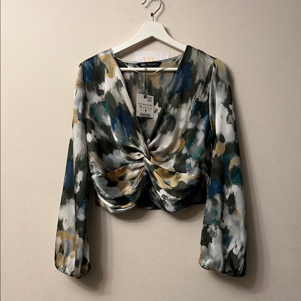 Zara Green Black Ruched Tie Front Crop Blouse. Polyester 324